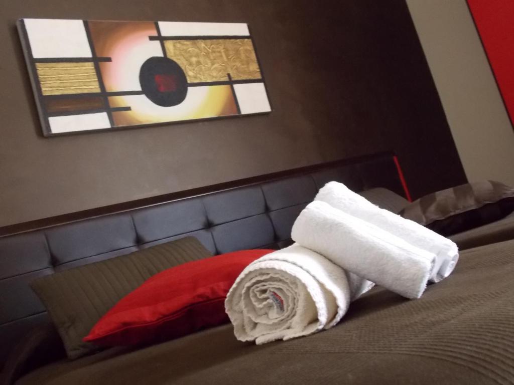 Beatus Suites And Rooms B&B Canicattì Zewnętrze zdjęcie